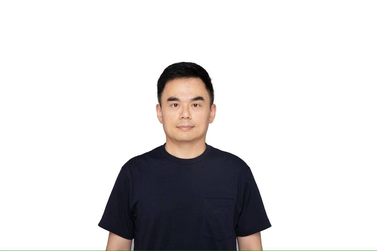 汤筠