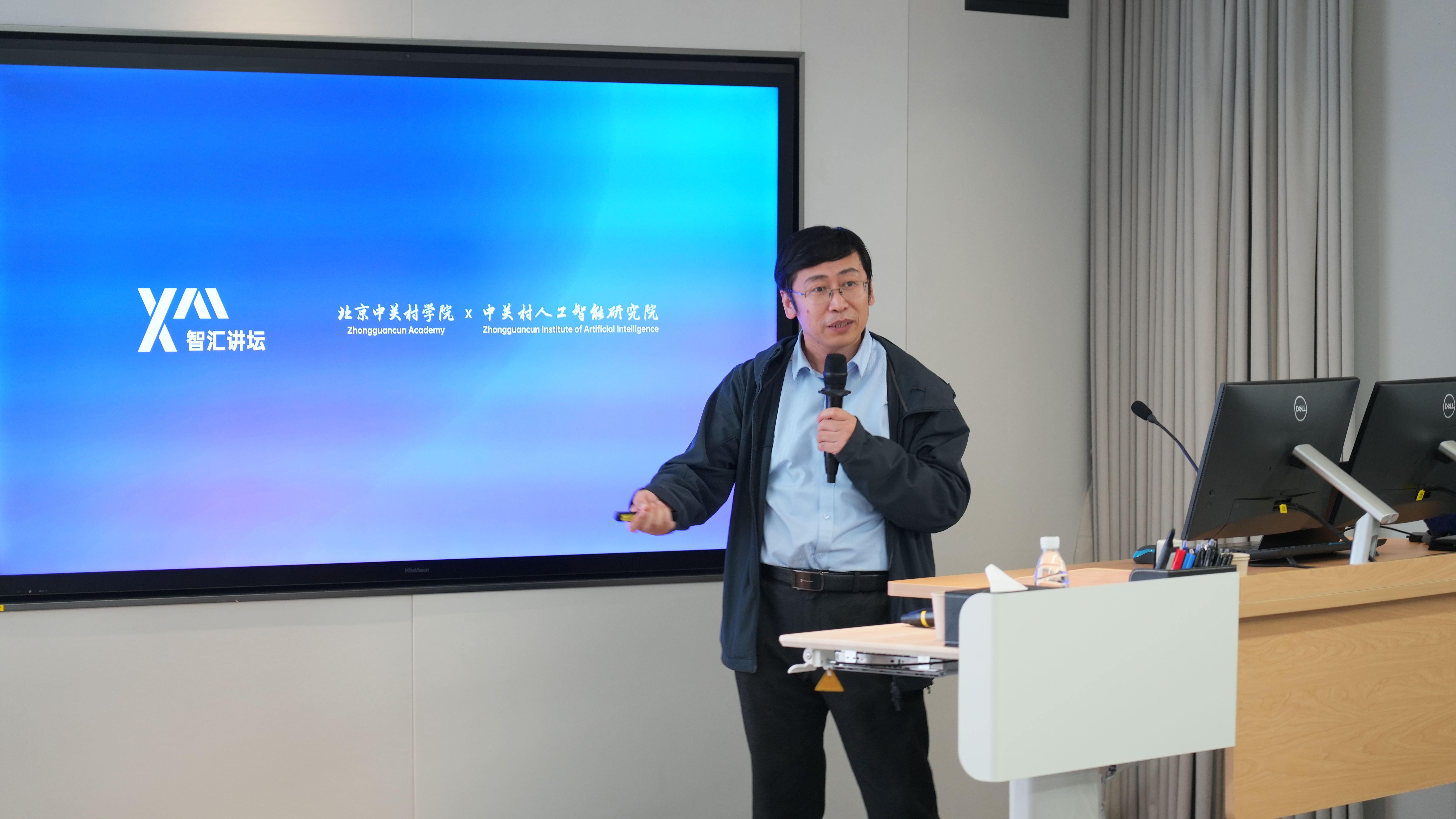 孙晓明2.JPG